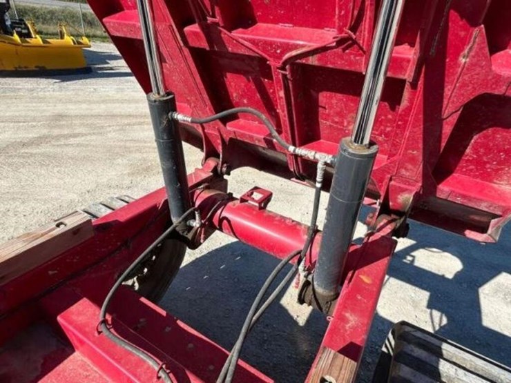 2020-yanmar-c50r-image-39