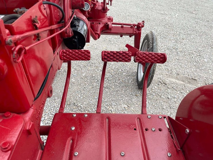 farmall-130-image-54