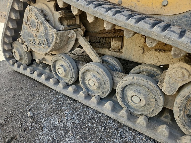 2004-caterpillar-257b-image-11