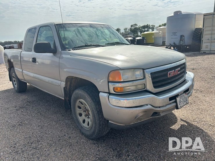 2005-gmc-extended-cab-pickup-(cp1139,-unit-7170)-image-9