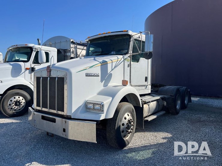 2005-kenworth-t800-image-1
