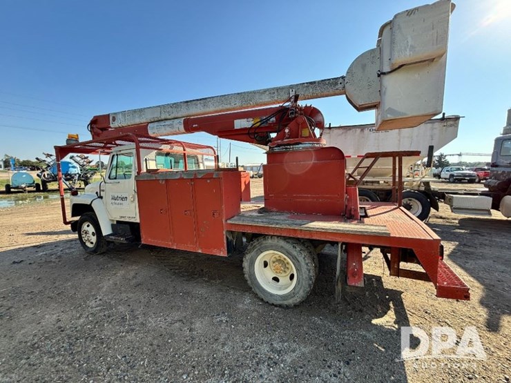 1981-international-1754-bucket-truck-(gp11561,-unit-78228)-image-8