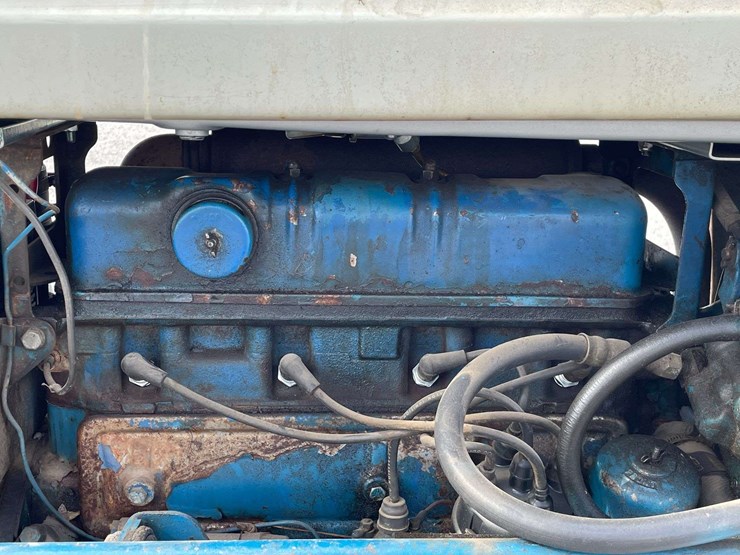 ford-4000-image-32