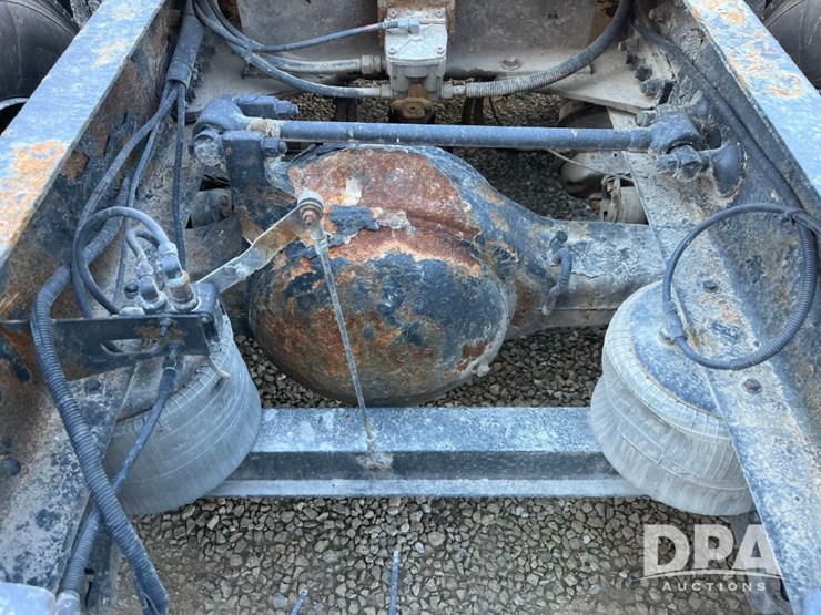 2005-kenworth-t800-image-31