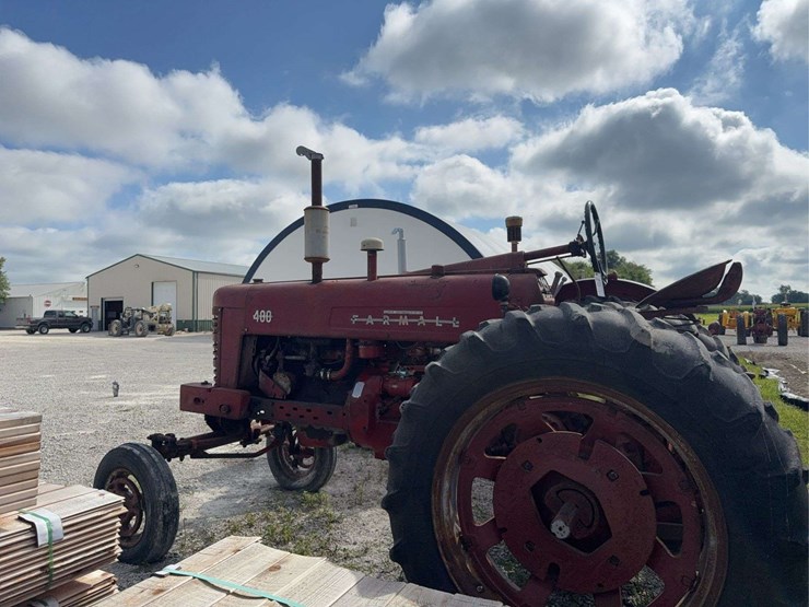 farmall-400-image-2