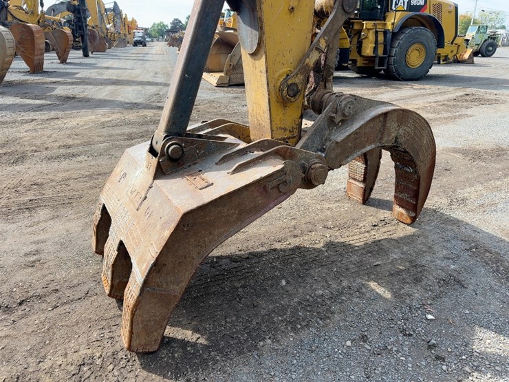 2004-deere-225c-lc-image-9