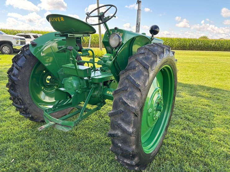 1955-oliver-super-66-image-5