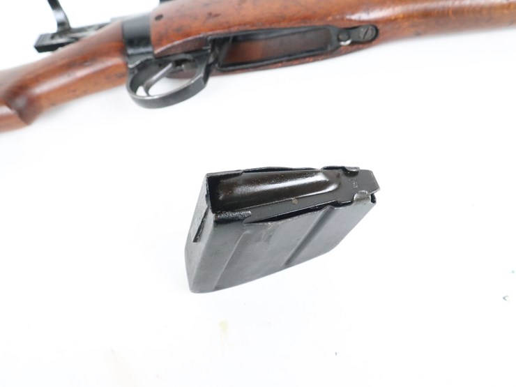 #26-•-#1299-•-savage-arms-made-lee-enfield-no-4-mk1*-bolt-action-rifle-.303-british,-image-11