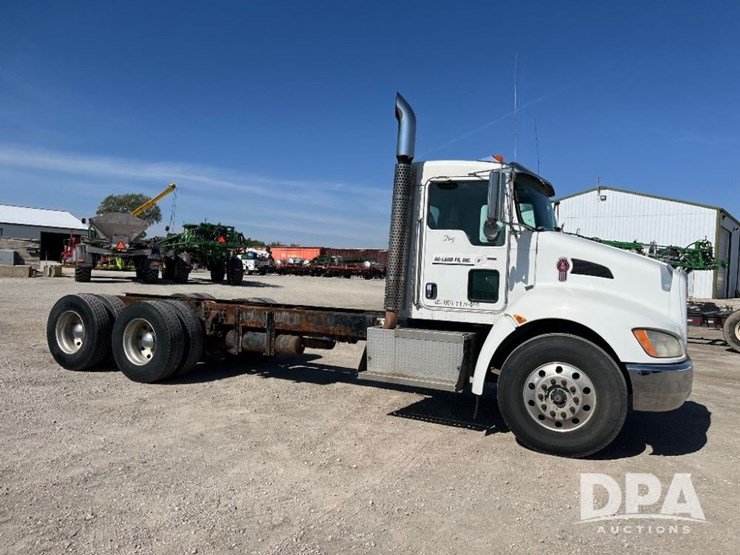 2009-kenworth-t370-image-5