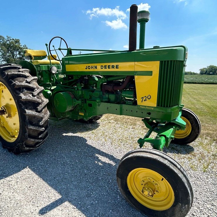 1957 JOHN DEERE 720