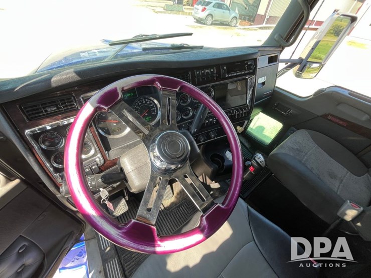 2013-kenworth-t660-image-56