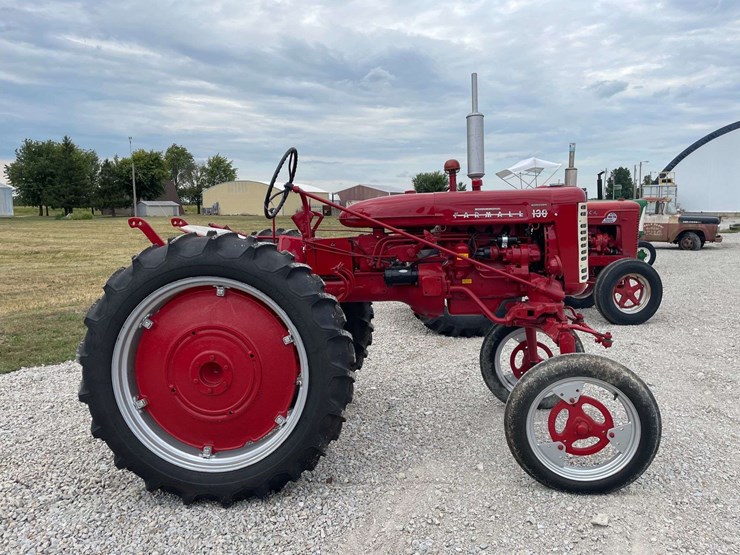 farmall-130-image-6