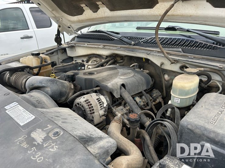 2002-chevrolet-2500hd-image-13