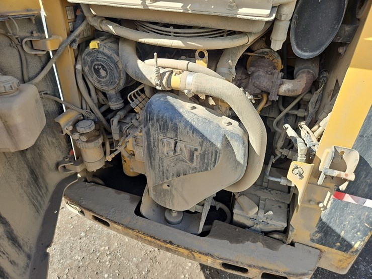 2004-caterpillar-257b-image-16