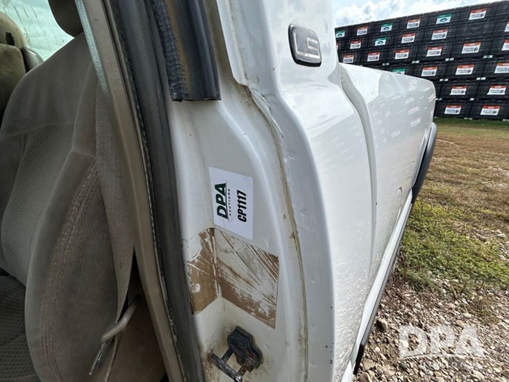 2002-chevrolet-2500hd-image-27