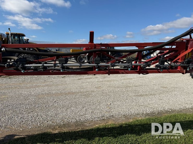 2018-case-ih-patriot-3340-image-21