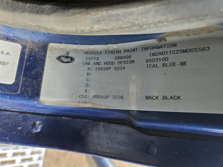 2003-mack-granite-cv713-image-42