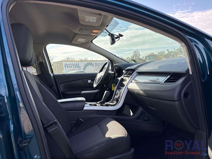 2011-ford-edge-image-24