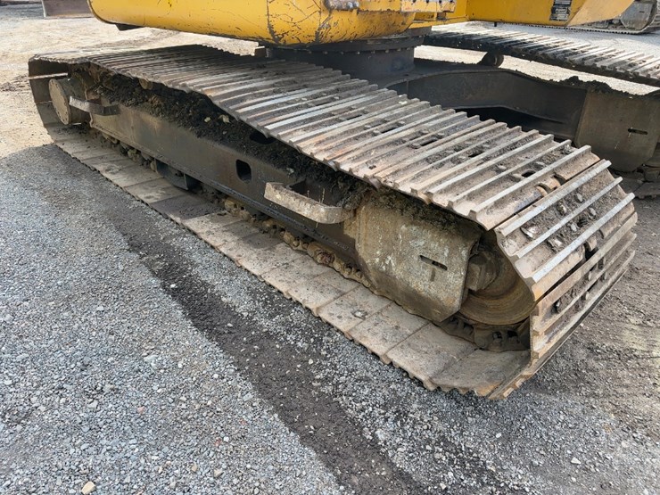 2004-deere-225c-lc-image-17