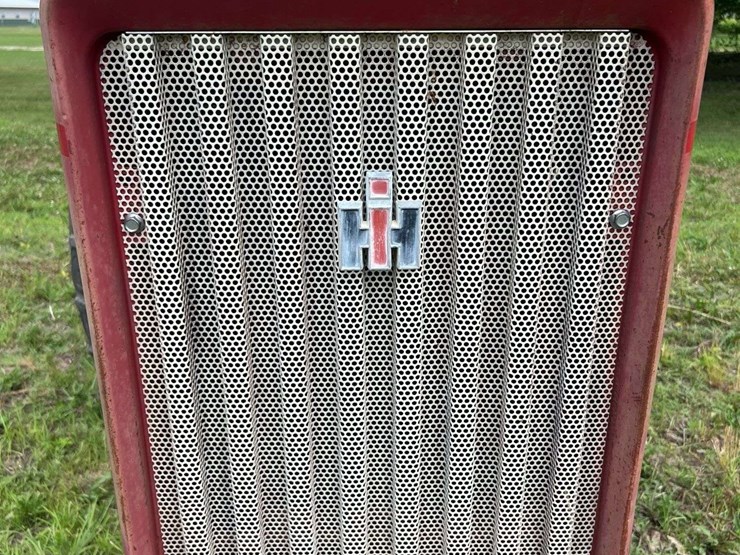 farmall-404-lp-image-19