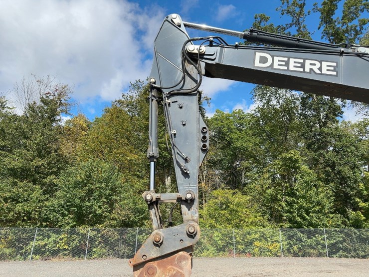 2019-deere-300g-lc-image-14