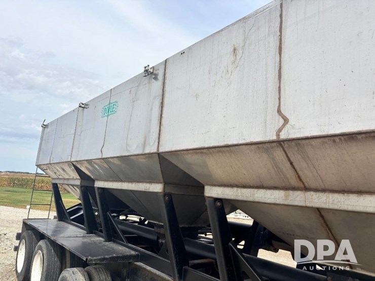 2012-behnke-dry-tender-trailer-(gp11554)-image-57