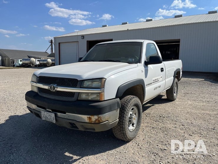 2003-chevrolet-2500hd-image-2