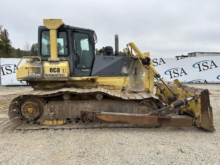 komatsu-d65px-image-6