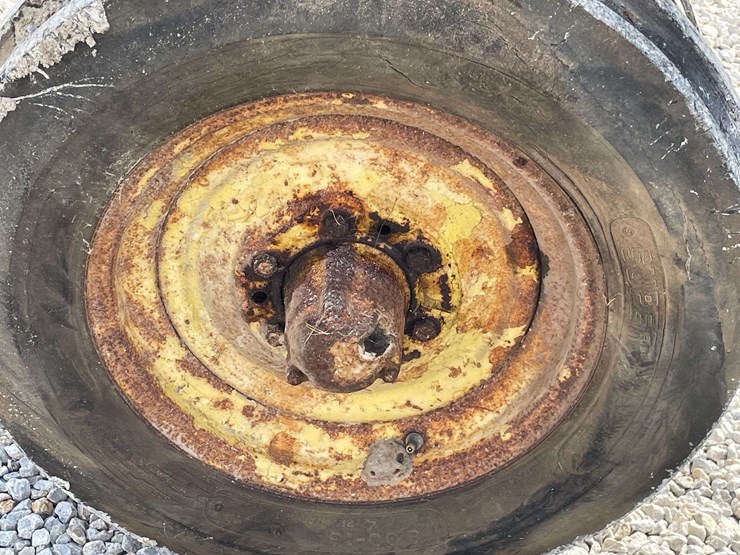 john-deere-720-image-15