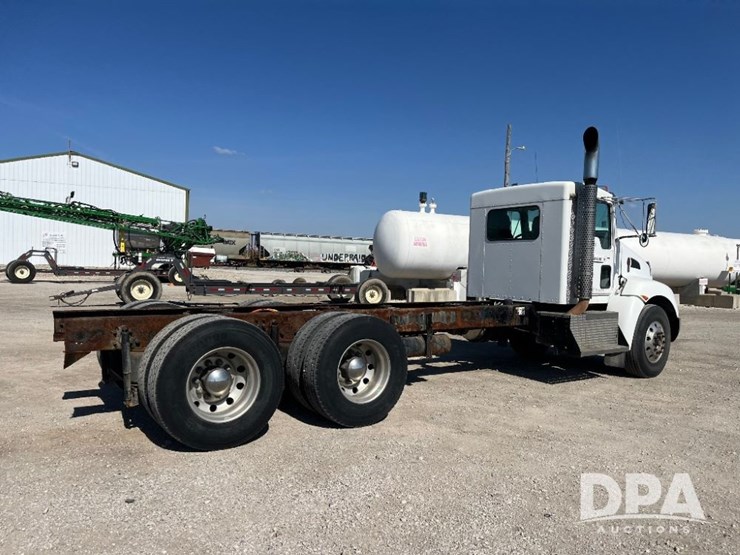 2009-kenworth-t370-image-8