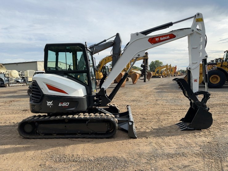 2023-bobcat-e60-image-6