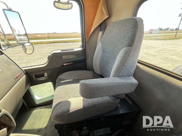 2009-kenworth-t370-image-59