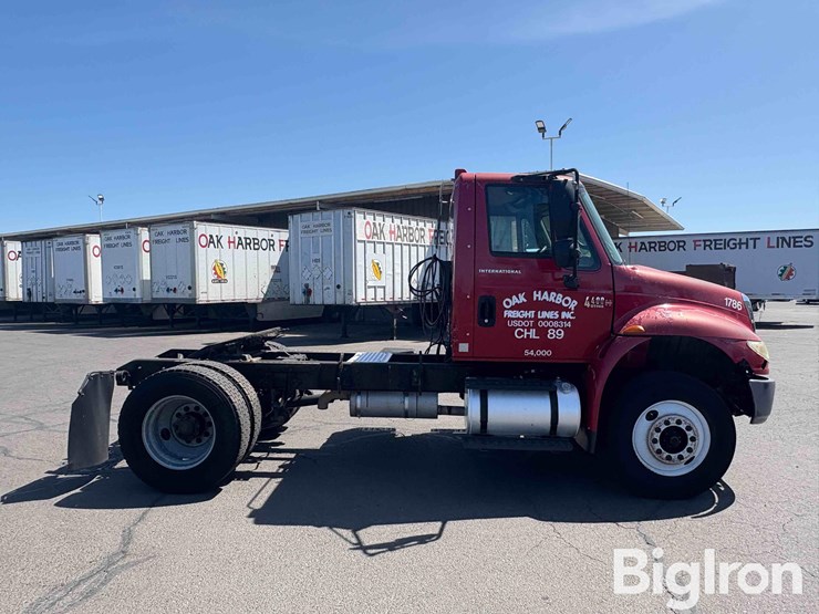 2006-international-durastar-4400-image-4