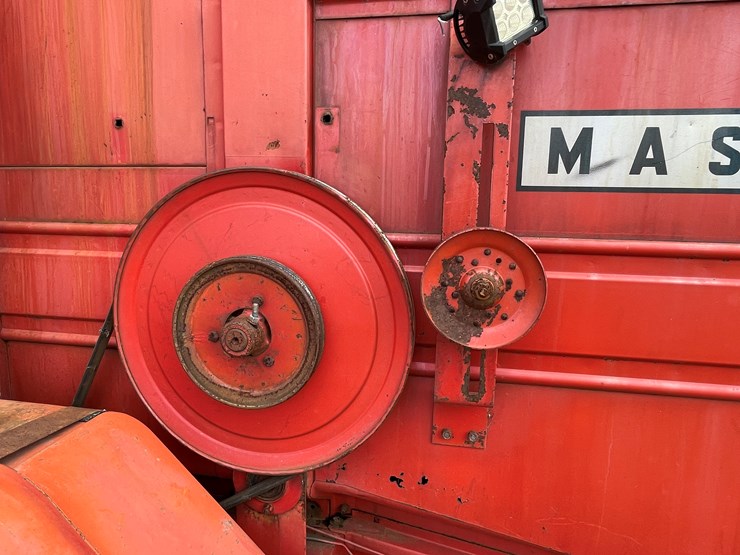 massey-ferguson-510-image-14