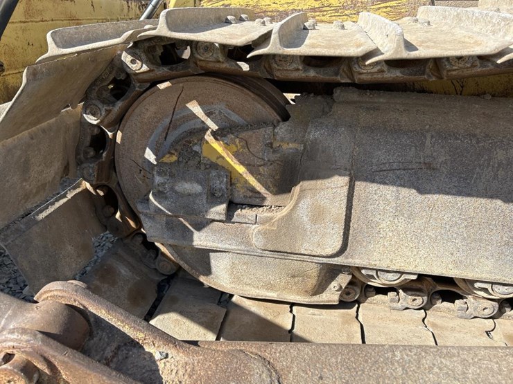 komatsu-d65px-image-52