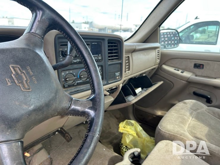 2002-chevrolet-2500hd-image-18