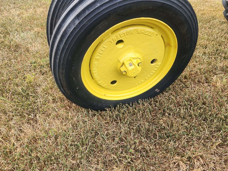 john-deere-b-image-15