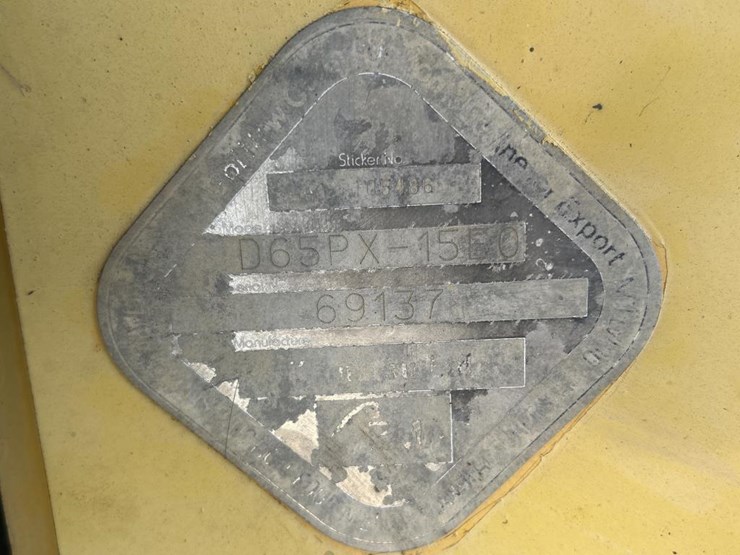 komatsu-d65px-image-65