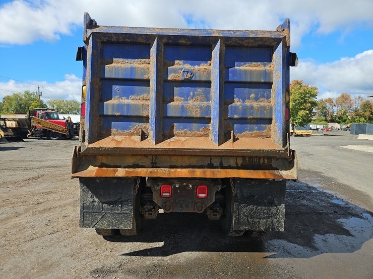 2003-mack-granite-cv713-image-4