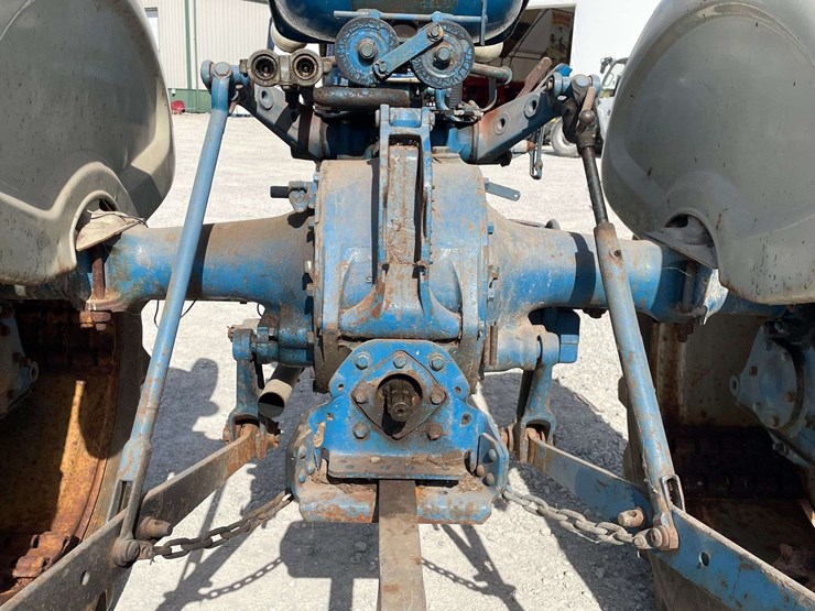 ford-4000-image-63