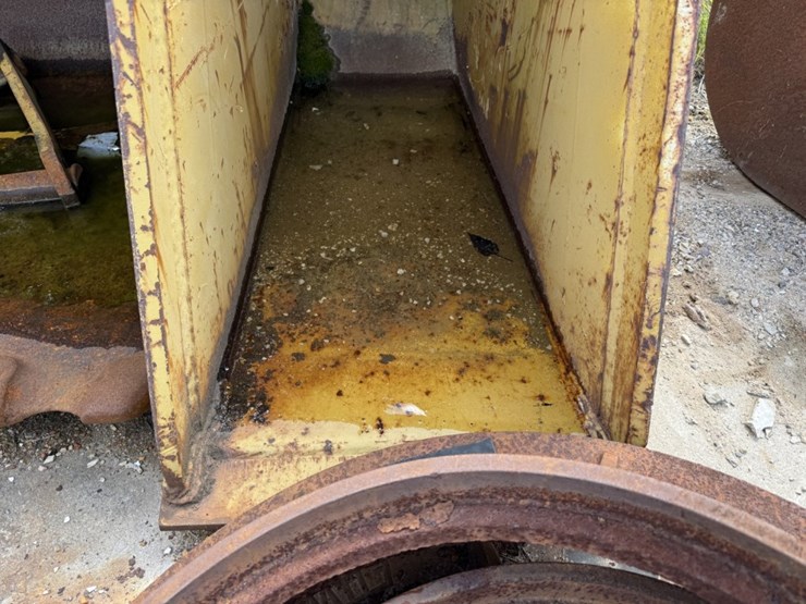 #2532-•-approx-22“-trenching-bucket-image-5