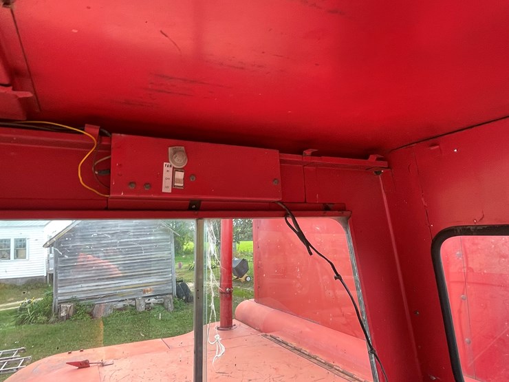 massey-ferguson-510-image-56