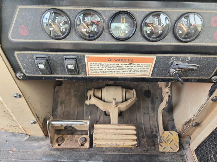 2001-caterpillar-d5c-image-27