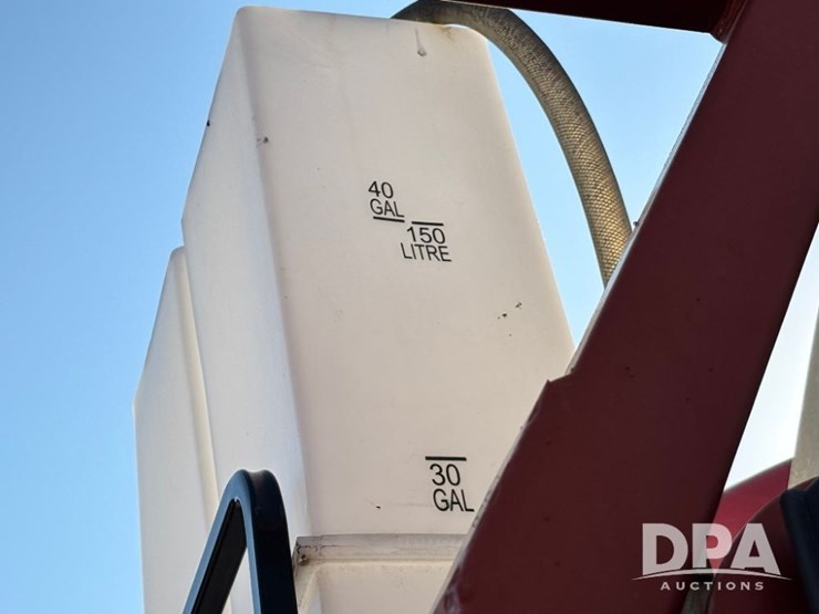 2015-case-ih-patriot-4440-image-64