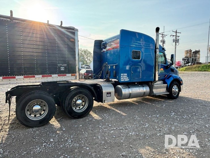 2015-peterbilt-579-image-9