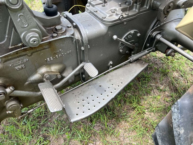 massey-ferguson-40-image-69