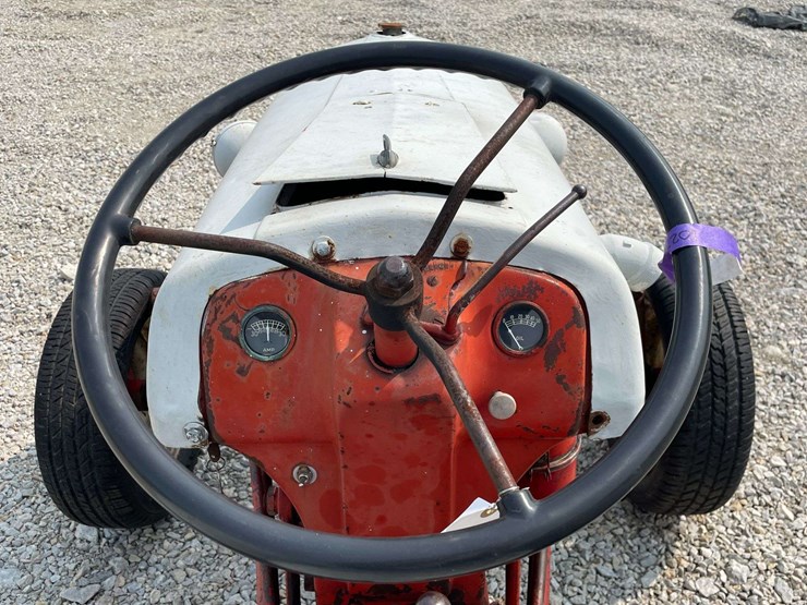 ford-8n-image-40