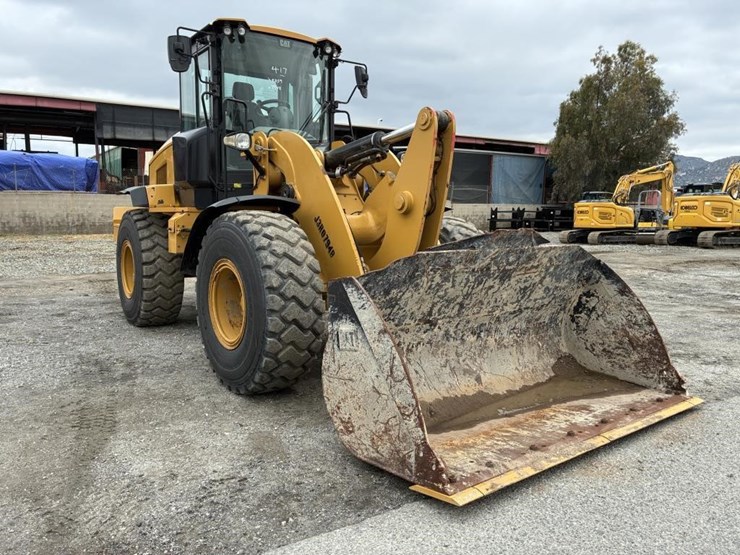 2019-caterpillar-938m-image-2