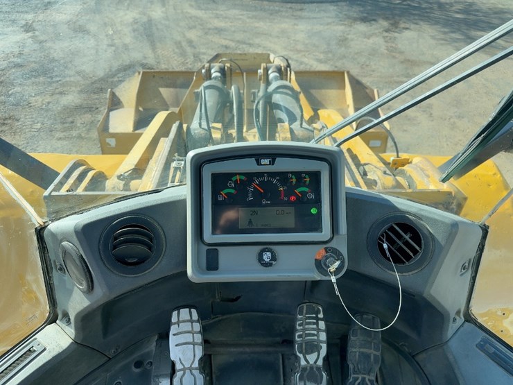 2016-caterpillar-980m-image-30