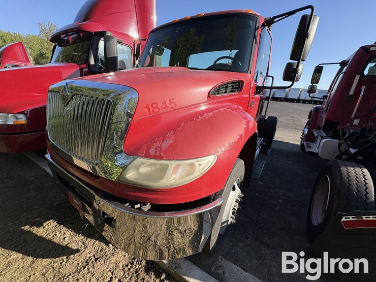 2007-international-durastar-4400-image-11